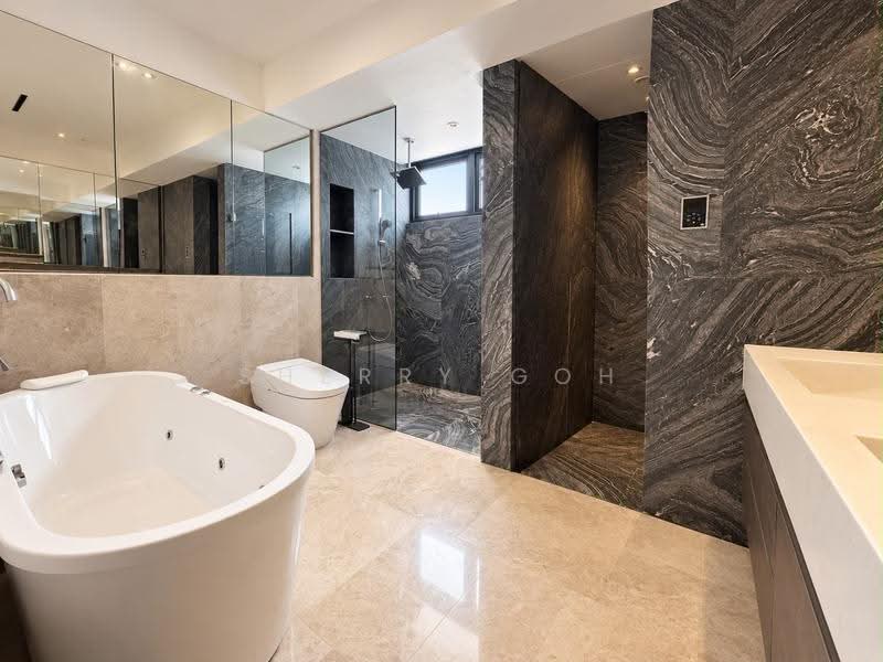 Siglap bank, Bedok / Upper East Coast, 10+ Bedrooms, 4,429 sqft, Detached House For Sale, by Sherry Goh, 500289604 - Bathroom - PropertyGuru.com.sg