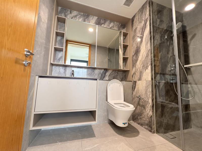 Penrose, 20 Sims Drive, Eunos / Geylang / Paya Lebar, 2 Bedrooms, 646 sqft, Condominium For Sale, by Morgans Ng Lin Ting, 500289618 - Bathroom - PropertyGuru.com.sg