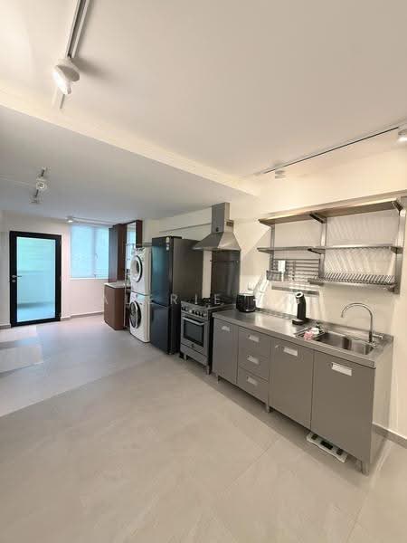 30 New Upper Changi Road, 30 New Upper Changi Road, Bedok / Upper East Coast, 4 Bedrooms, 700 sqft, HDB Flat For Rent, by Valerie Ong, 500289621 - Kitchen - PropertyGuru.com.sg
