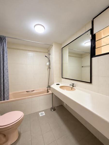 Riverwalk Apartments, 20 Upper Circular Road, Boat Quay / Raffles Place / Marina, 1 Bedroom, 818 sqft, Apartment For Sale, by Seleira Chua, 500289622 - Bathroom - PropertyGuru.com.sg