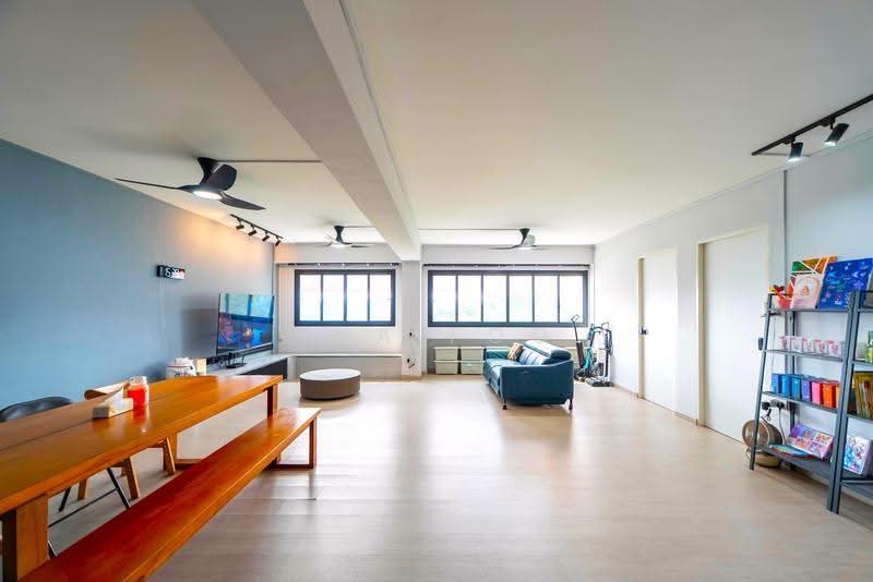 850 Jurong West Street 81, 850 Jurong West Street 81, Boon Lay / Jurong / Tuas, 3 Bedrooms, 1,378 sqft, HDB Flat For Sale, by Ena Foo, 500289625 - Living Room - PropertyGuru.com.sg