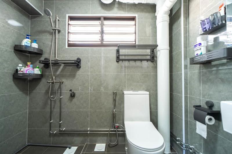 850 Jurong West Street 81, 850 Jurong West Street 81, Boon Lay / Jurong / Tuas, 3 Bedrooms, 1,378 sqft, HDB Flat For Sale, by Ena Foo, 500289625 - Ensuite Bathroom - PropertyGuru.com.sg