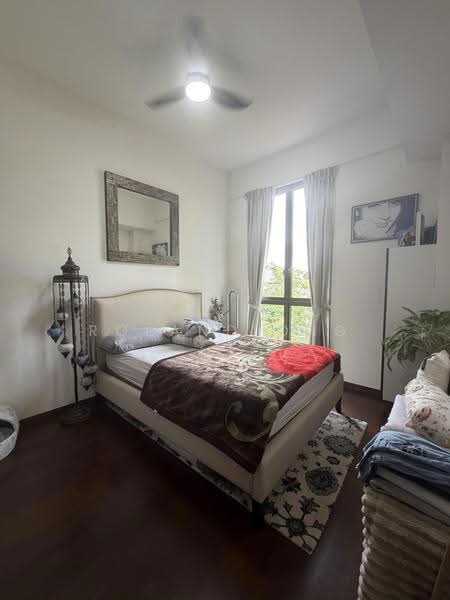 Parksuites, 18 Holland Grove Road, Tanglin / Holland / Bukit Timah, 1 Bedroom, 581 sqft, Condominium For Sale, by Roland Ong, 500289629 - Bedroom - PropertyGuru.com.sg