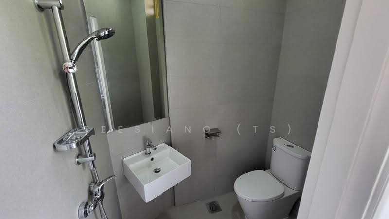Orange Regency, 101 Fernhill Road, Tanglin / Holland / Bukit Timah, 3 Bedrooms, 2,422 sqft, Apartment For Rent, by TeeSiang (TS), 500289636 - Bathroom - PropertyGuru.com.sg