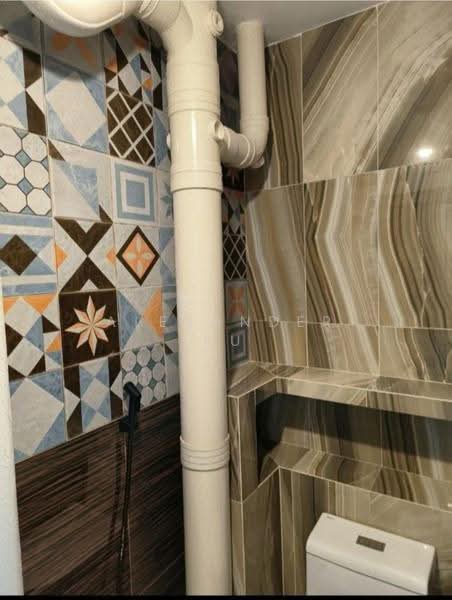 405 Jurong West Street 42, 405 Jurong West Street 42, Boon Lay / Jurong / Tuas, 4 Bedrooms, 1,700 sqft, HDB Flat For Rent, by Alexander Au, 500289655 - Bathroom - PropertyGuru.com.sg