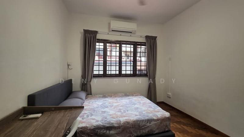 Fengli Gardens, Lorong Ong Lye, Hougang / Punggol / Sengkang, Room Rental, 200 sqft, Corner Terrace For Rent, by Deny Gunady, 500289659 - Bedroom - PropertyGuru.com.sg