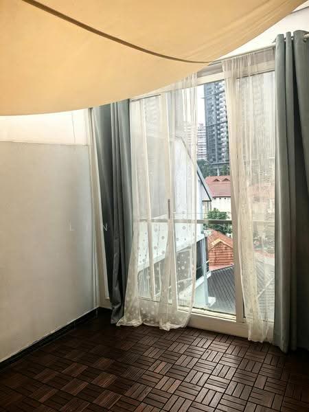 Alexis, 356 Alexandra Road, Alexandra / Commonwealth, 2 Bedrooms, 807 sqft, Condominium For Sale, by Lin Yiqian, 500289670 - Balcony - PropertyGuru.com.sg