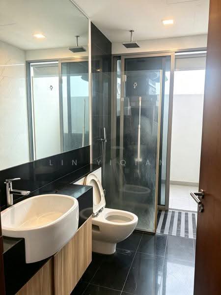 Alexis, 356 Alexandra Road, Alexandra / Commonwealth, 2 Bedrooms, 807 sqft, Condominium For Sale, by Lin Yiqian, 500289670 - Bathroom - PropertyGuru.com.sg