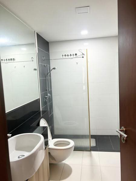 Alexis, 356 Alexandra Road, Alexandra / Commonwealth, 2 Bedrooms, 807 sqft, Condominium For Sale, by Lin Yiqian, 500289670 - Bathroom - PropertyGuru.com.sg