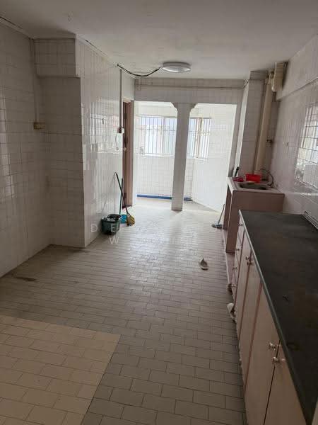 108 Bishan Street 12, 108 Bishan Street 12, Ang Mo Kio / Bishan / Thomson, 2 Bedrooms, 753 sqft, HDB Flat For Sale, by Desmond Whang, 500289674 - Kitchen - PropertyGuru.com.sg