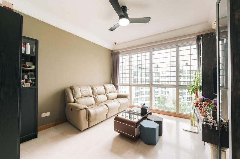 Gardenvista, 950 Dunearn Road, Clementi Park / Upper Bukit Timah, 3 Bedrooms, 1,163 sqft, Condominium For Sale, by Linda Sim, 500289681 - Living Room - PropertyGuru.com.sg