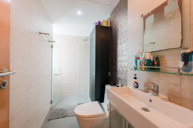 Gardenvista, 950 Dunearn Road, Clementi Park / Upper Bukit Timah, 3 Bedrooms, 1,163 sqft, Condominium For Sale, by Linda Sim, 500289681 - Master Bathroom - PropertyGuru.com.sg