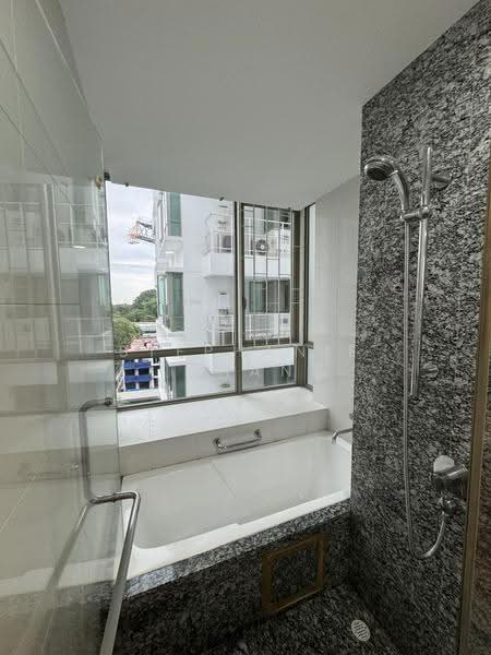 Casa Merah, 50 Tanah Merah Kechil Avenue, Bedok / Upper East Coast, 3 Bedrooms, 1,238 sqft, Condominium For Rent, by Stephanie Chan, 500289703 - Master Bathroom - PropertyGuru.com.sg