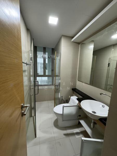 Casa Merah, 50 Tanah Merah Kechil Avenue, Bedok / Upper East Coast, 3 Bedrooms, 1,238 sqft, Condominium For Rent, by Stephanie Chan, 500289703 - Common Bathroom - PropertyGuru.com.sg