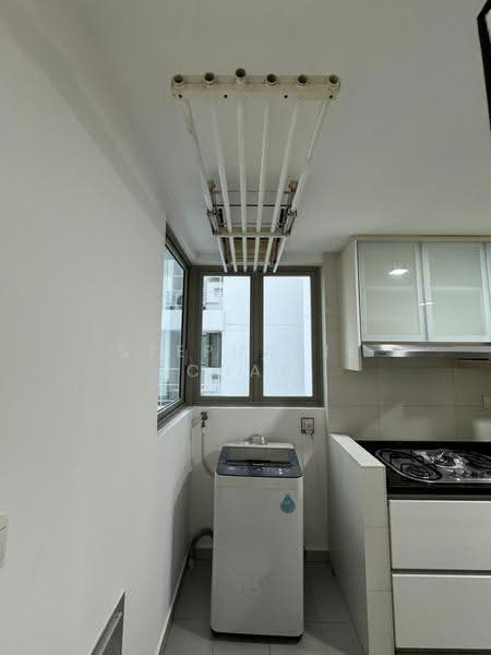 Casa Merah, 50 Tanah Merah Kechil Avenue, Bedok / Upper East Coast, 3 Bedrooms, 1,238 sqft, Condominium For Rent, by Stephanie Chan, 500289703 - Kitchen - PropertyGuru.com.sg