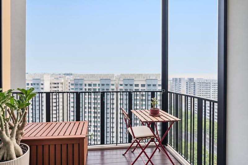 Le Quest, 12 Bukit Batok Street 41, Dairy Farm / Bukit Panjang / Choa Chu Kang, 3 Bedrooms, 1,109 sqft, Condominium For Sale, by Gina Tow, 500289711 - Balcony - PropertyGuru.com.sg