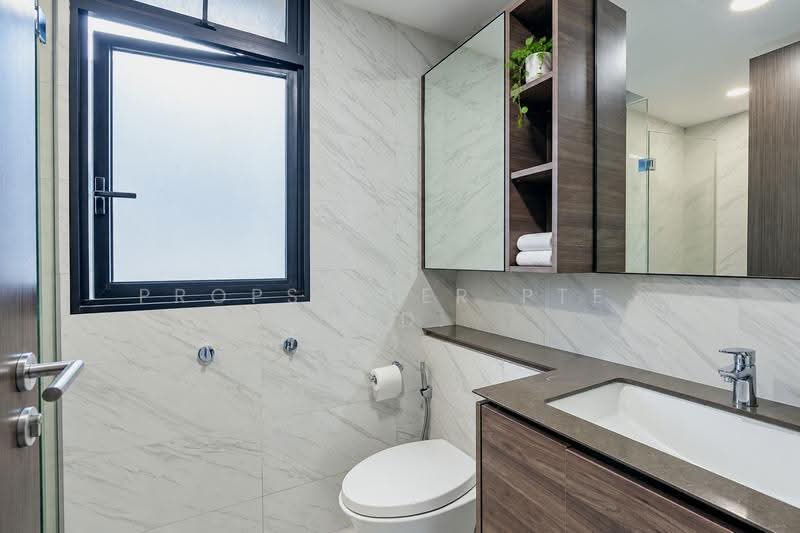 Le Quest, 12 Bukit Batok Street 41, Dairy Farm / Bukit Panjang / Choa Chu Kang, 3 Bedrooms, 1,109 sqft, Condominium For Sale, by Gina Tow, 500289711 - Bathroom - PropertyGuru.com.sg