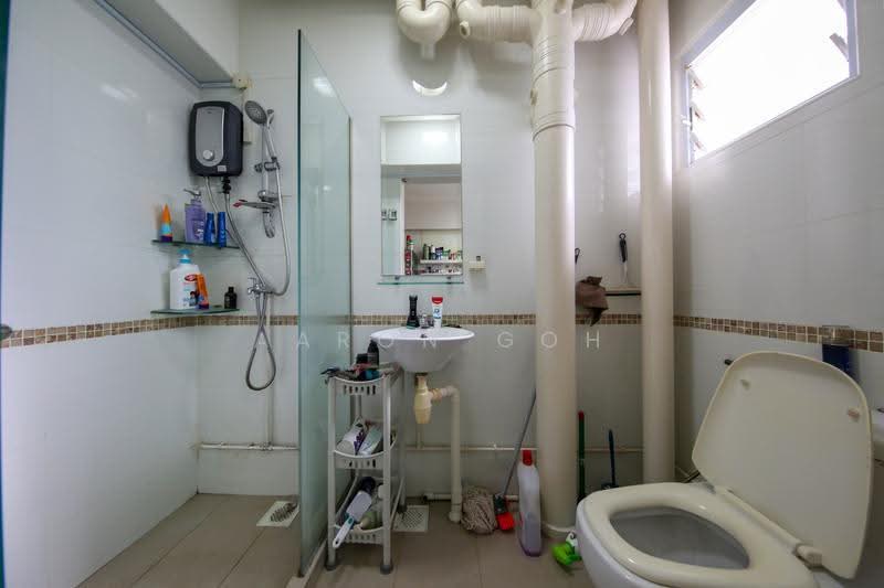 689B Choa Chu Kang Drive, 689B Choa Chu Kang Drive, Dairy Farm / Bukit Panjang / Choa Chu Kang, 3 Bedrooms, 1,184 sqft, HDB Flat For Sale, by Aaron Goh, 500289718 - Bathroom - PropertyGuru.com.sg
