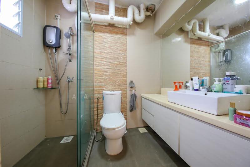 689B Choa Chu Kang Drive, 689B Choa Chu Kang Drive, Dairy Farm / Bukit Panjang / Choa Chu Kang, 3 Bedrooms, 1,184 sqft, HDB Flat For Sale, by Aaron Goh, 500289718 - Bathroom - PropertyGuru.com.sg
