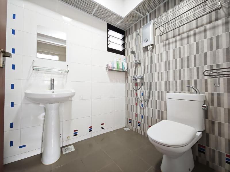 610B Tampines North Drive 1, 610B Tampines North Drive 1, Pasir Ris / Tampines, Room Rental, 100 sqft, HDB Flat For Rent, by Anita Koh, 500289764 - Bathroom - PropertyGuru.com.sg