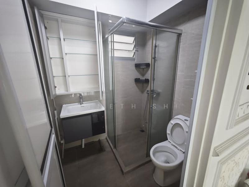 416B Fernvale Link, 416B Fernvale Link, Seletar / Yio Chu Kang, 3 Bedrooms, 1,216 sqft, HDB Flat For Rent, by Kenneth Shi, 500289770 - Bathroom - PropertyGuru.com.sg