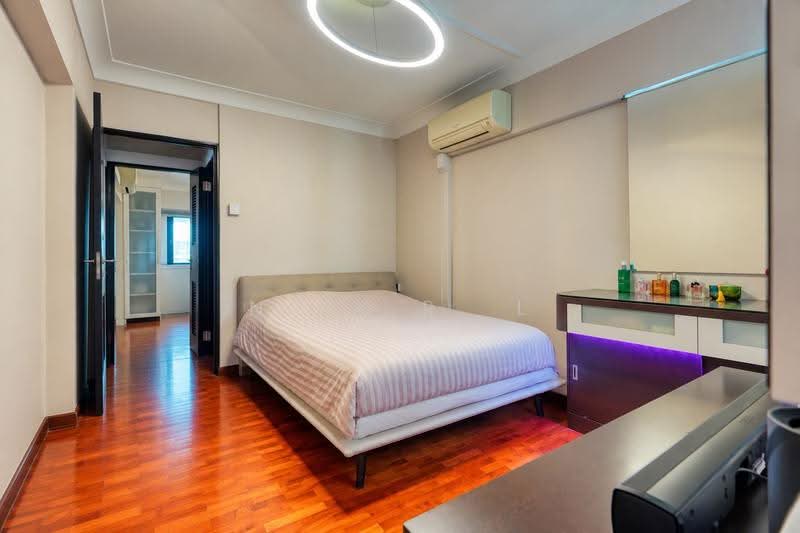216 Ang Mo Kio Avenue 1, 216 Ang Mo Kio Avenue 1, Ang Mo Kio / Bishan / Thomson, 2 Bedrooms, 786 sqft, HDB Flat For Sale, by Nick R. L, 500289771 - Master Bedroom - PropertyGuru.com.sg