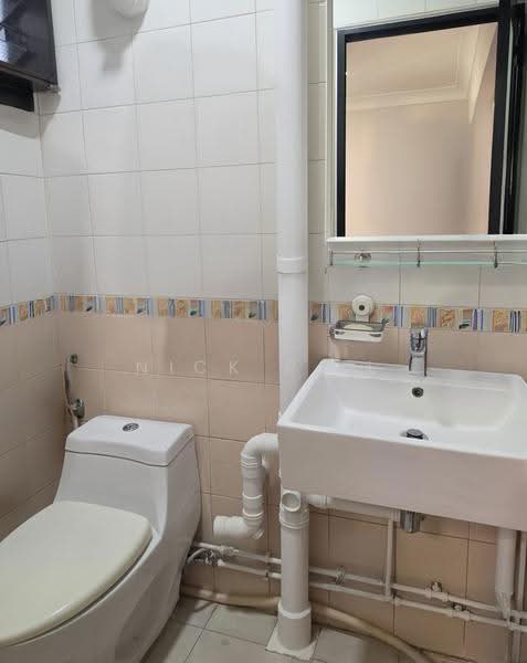 216 Ang Mo Kio Avenue 1, 216 Ang Mo Kio Avenue 1, Ang Mo Kio / Bishan / Thomson, 2 Bedrooms, 786 sqft, HDB Flat For Sale, by Nick R. L, 500289771 - Bathroom - PropertyGuru.com.sg