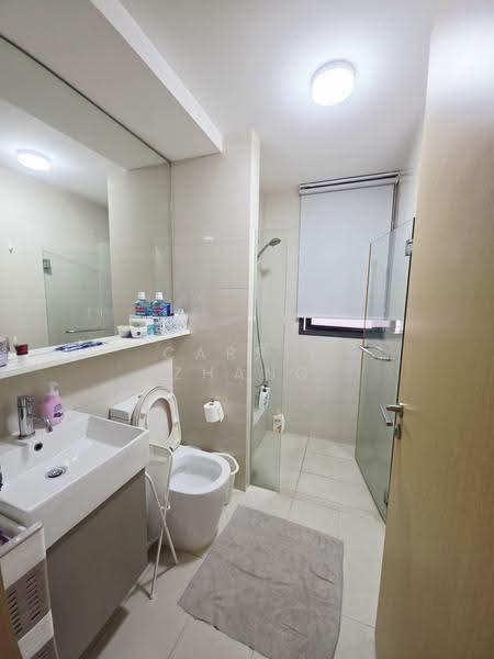 SkyPark Residences, Sembawang Drive, Sembawang / Yishun, 4 Bedrooms, 1,528 sqft, Condominium For Sale, by Carrie Zhang, 500289784 - Bathroom - PropertyGuru.com.sg