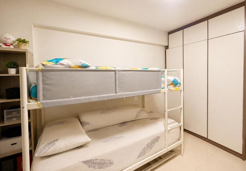 557 Hougang Street 51, 557 Hougang Street 51, Hougang / Punggol / Sengkang, 3 Bedrooms, 1,141 sqft, HDB Flat For Sale, by Azmi Talib, 500289785 - Bedroom - PropertyGuru.com.sg