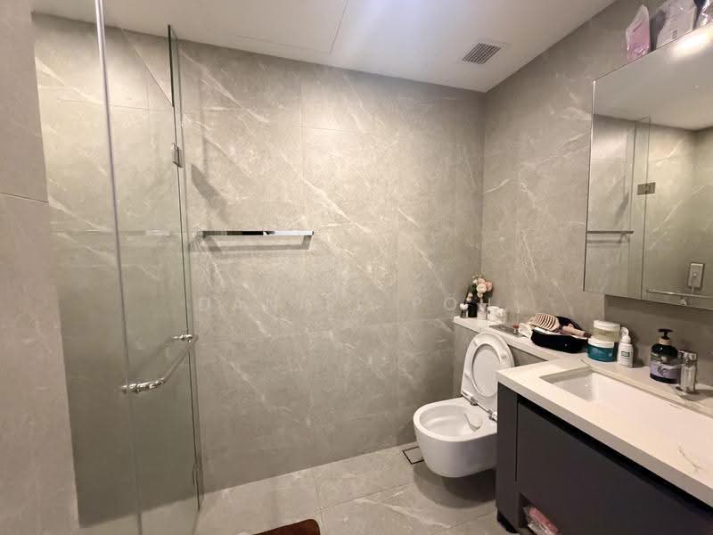 One-North Eden, 8 Slim Barracks Rise, Buona Vista / West Coast / Clementi New Town, 2 Bedrooms, 786 sqft, Condominium For Sale, by Daniel Poh, 500289800 - Bathroom - PropertyGuru.com.sg