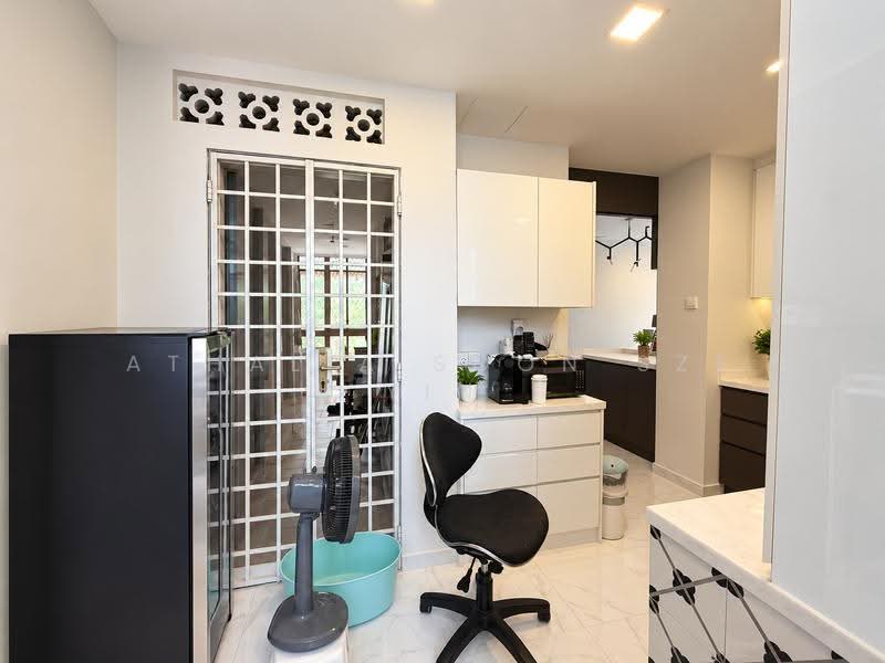 Orchard Court, 27 Oxley Road, Orchard / River Valley, 4 Bedrooms, 1,453 sqft, Apartment For Sale, by Athalia Soon Sze Yin, 500289846 - Kitchen - PropertyGuru.com.sg