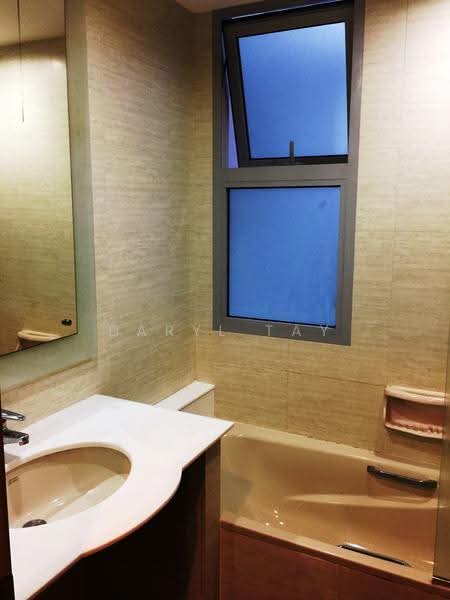 Hillview Regency, 28 Bukit Batok East Avenue 2, Dairy Farm / Bukit Panjang / Choa Chu Kang, 2 Bedrooms, 904 sqft, Condominium For Sale, by Daryl Tay, 500289868 - Master Bathroom - PropertyGuru.com.sg