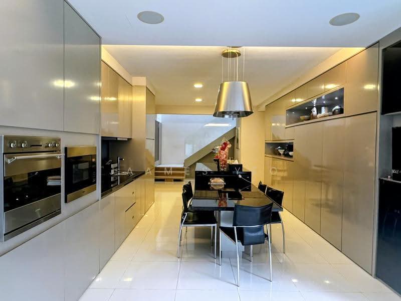 Goodman Road Bungalow Zone, East Coast / Marine Parade, 6 Bedrooms, 7,001 sqft, Semi-Detached House For Sale, by Jaames Yeo, 500289899 - Kitchen - PropertyGuru.com.sg