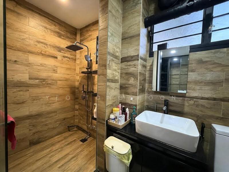 816 Woodlands Street 82, 816 Woodlands Street 82, Admiralty / Woodlands, 3 Bedrooms, 1,905 sqft, HDB Flat For Sale, by Yeo Tong Boon, 500289900 - Bathroom - PropertyGuru.com.sg