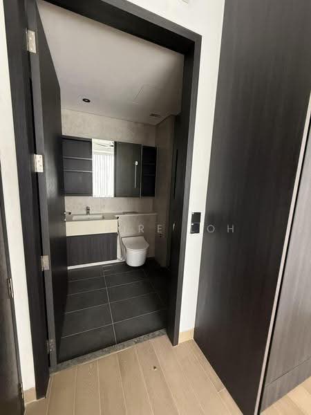 Sophia Regency, 105 Sophia Road, Orchard / River Valley, 8 Bedrooms, 5,209 sqft, Condominium For Rent, by Claire Loh, 500289937 - Bathroom - PropertyGuru.com.sg