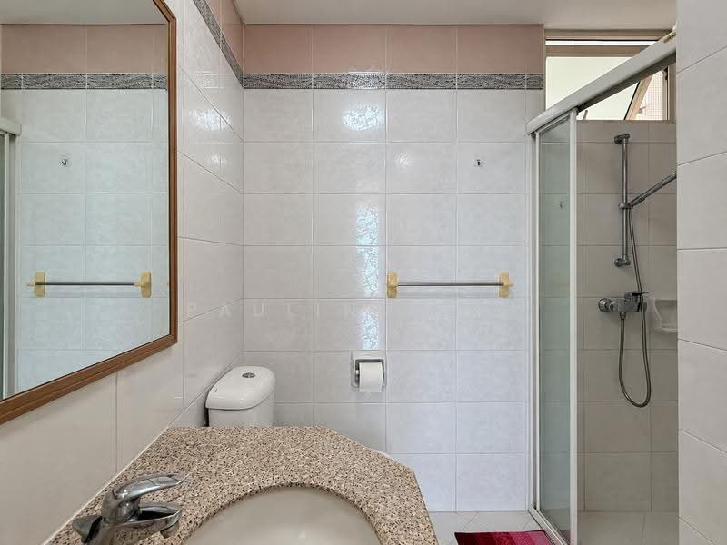 Oleander Towers, 911 Lorong 1 Toa Payoh, Balestier / Toa Payoh, 2 Bedrooms, 893 sqft, Apartment For Rent, by Pauline Loh, 500289940 - Common Bathroom - PropertyGuru.com.sg
