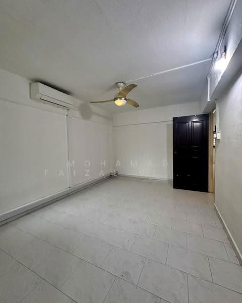 438 Jurong West Avenue 1, 438 Jurong West Avenue 1, Boon Lay / Jurong / Tuas, 2 Bedrooms, 871 sqft, HDB Flat For Sale, by Mohamad Faizal Bin Hanafi, 500289962 - Living Room - PropertyGuru.com.sg
