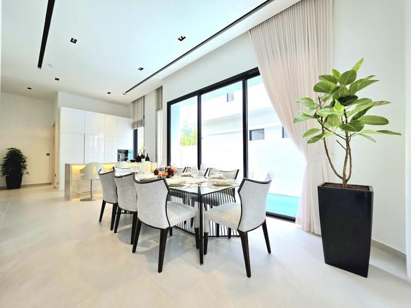 Brand New Detached @ Siglap Road, Siglap Road, East Coast / Marine Parade, 5 Bedrooms, 9,280 sqft, Detached House For Sale, by Larry Sng, 500289966 - Dining Room - PropertyGuru.com.sg