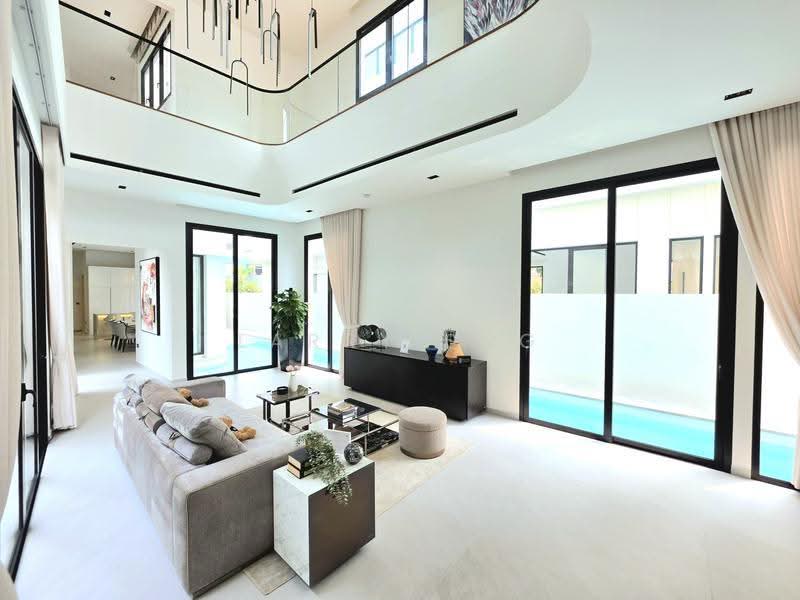 Brand New Detached @ Siglap Road, Siglap Road, East Coast / Marine Parade, 5 Bedrooms, 9,280 sqft, Detached House For Sale, by Larry Sng, 500289966 - Living Room - PropertyGuru.com.sg