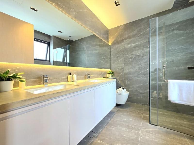 Brand New Detached @ Siglap Road, Siglap Road, East Coast / Marine Parade, 5 Bedrooms, 9,280 sqft, Detached House For Sale, by Larry Sng, 500289966 - Bathroom - PropertyGuru.com.sg