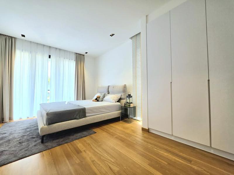 Brand New Detached @ Siglap Road, Siglap Road, East Coast / Marine Parade, 5 Bedrooms, 9,280 sqft, Detached House For Sale, by Larry Sng, 500289966 - Bedroom - PropertyGuru.com.sg