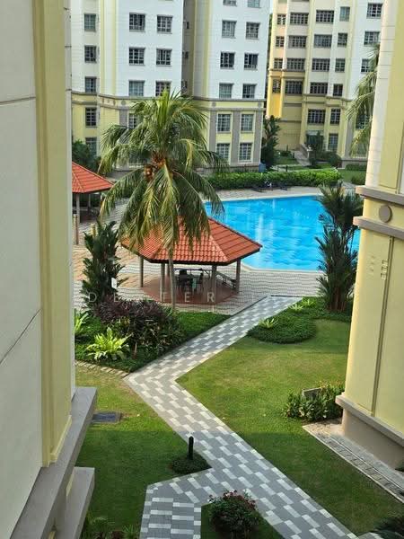 Azalea Park Condo, 4 Flora Road, Changi Airport / Changi Village, 4 Bedrooms, 1,315 sqft, Condominium For Rent, by Dexter Lim, 500289974 - Exterior - PropertyGuru.com.sg