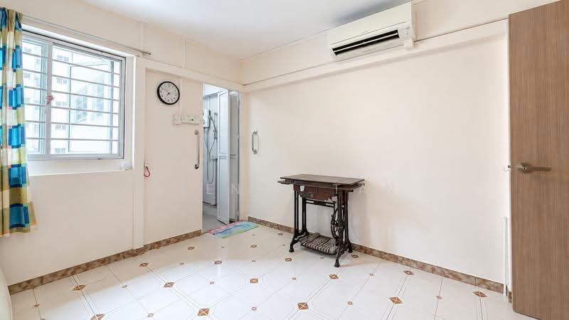624 Ang Mo Kio Avenue 4, 624 Ang Mo Kio Avenue 4, Ang Mo Kio / Bishan / Thomson, 2 Bedrooms, 732 sqft, HDB Flat For Sale, by Keenan Tan, 500289978 - Master Bedroom - PropertyGuru.com.sg