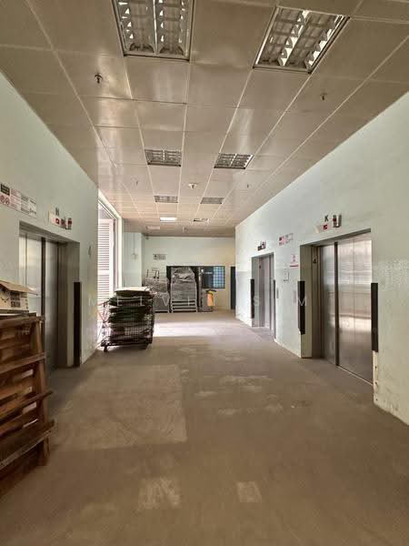 Loyang Industrial Estate, 41 Loyang Way, Changi Airport / Changi Village, 5,910 sqft, Factory / Workshop (B2) For Rent, by Melvin Sim, 500289996 - Corridor - CommercialGuru.com.sg