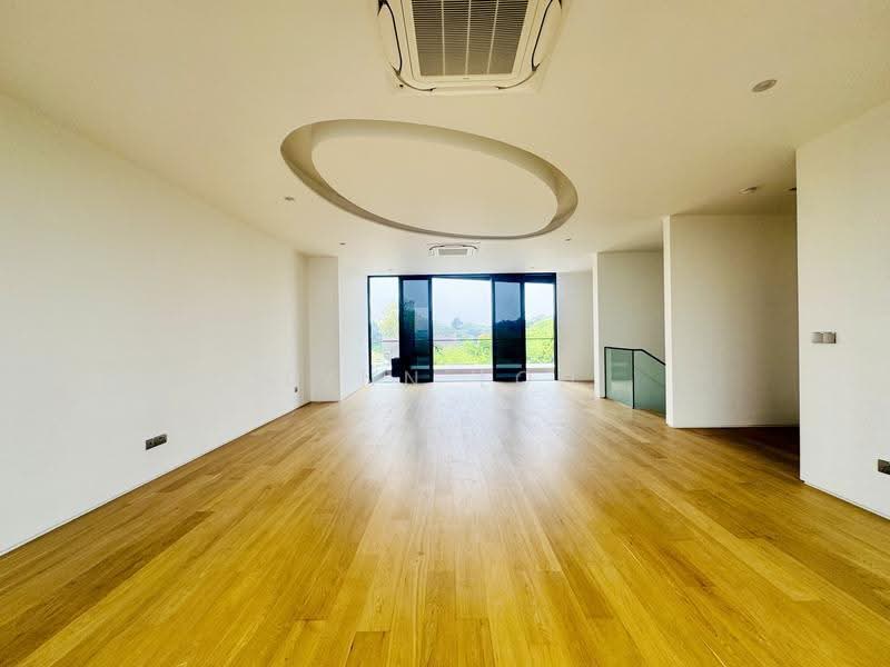 Rare Brand New Freehold Detached Home | Watten | 7 Bedrooms, HILLCREST / WATTEN / SHELFORD ROAD, TANGLIN / HOLLAND / BUKIT TIMAH, Newton / Novena, 7 Bedrooms, 9,614 sqft, Detached House For Sale, by Lynn Loh, 500290013 - Living Room - PropertyGuru.com.sg