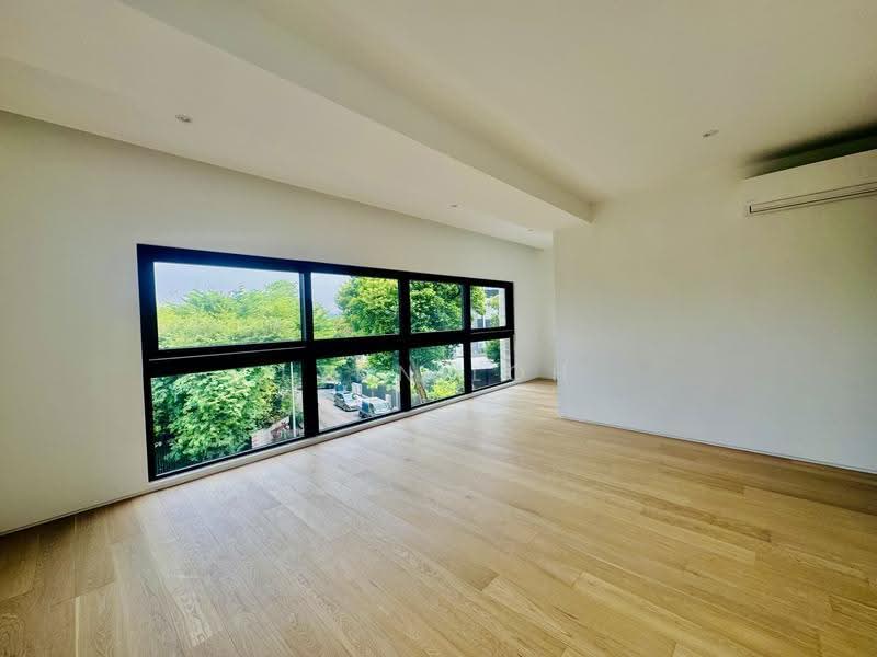 Rare Brand New Freehold Detached Home | Watten | 7 Bedrooms, HILLCREST / WATTEN / SHELFORD ROAD, TANGLIN / HOLLAND / BUKIT TIMAH, Newton / Novena, 7 Bedrooms, 9,614 sqft, Detached House For Sale, by Lynn Loh, 500290013 - Living Room - PropertyGuru.com.sg