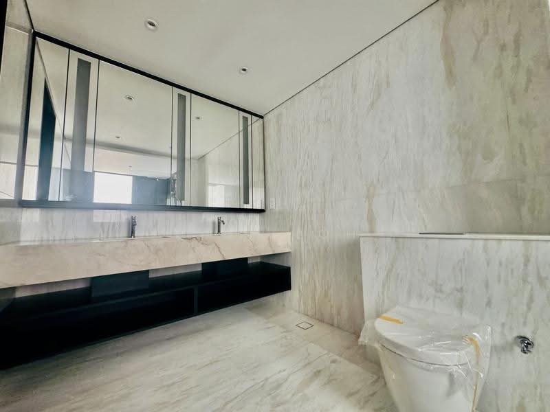 Rare Brand New Freehold Detached Home | Watten | 7 Bedrooms, HILLCREST / WATTEN / SHELFORD ROAD, TANGLIN / HOLLAND / BUKIT TIMAH, Newton / Novena, 7 Bedrooms, 9,614 sqft, Detached House For Sale, by Lynn Loh, 500290013 - Bathroom - PropertyGuru.com.sg