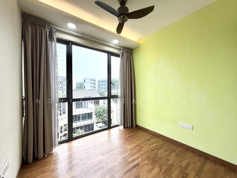 Palm Isles, 34 Flora Drive, Changi Airport / Changi Village, 3 Bedrooms, 990 sqft, Condominium For Sale, by Noviana Santoso, 500290022 - PropertyGuru.com.sg