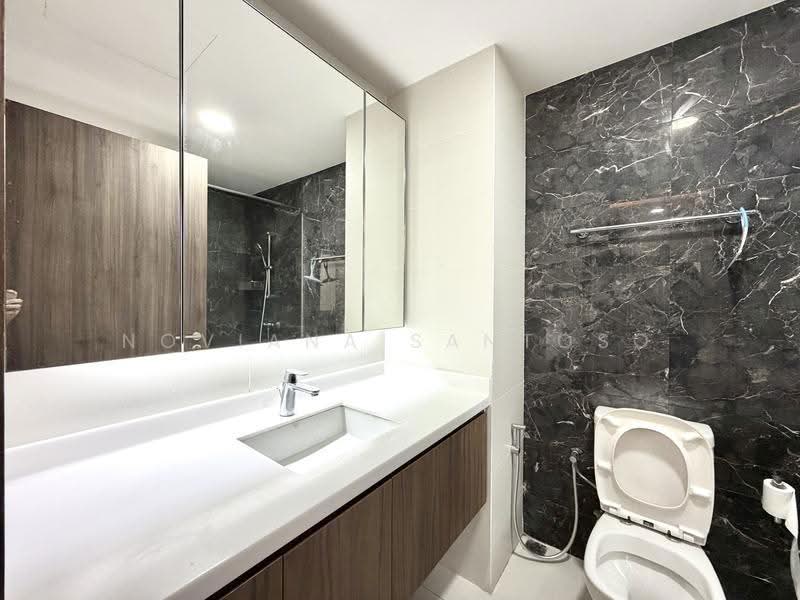Palm Isles, 34 Flora Drive, Changi Airport / Changi Village, 3 Bedrooms, 990 sqft, Condominium For Sale, by Noviana Santoso, 500290022 - PropertyGuru.com.sg