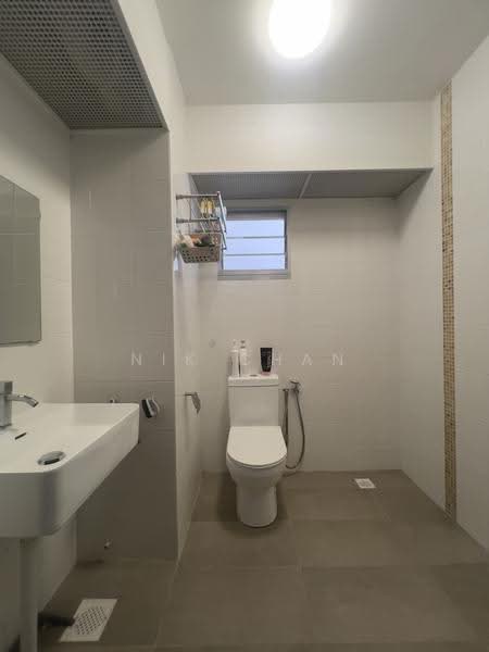 987C Buangkok Green, 987C Buangkok Green, Hougang / Punggol / Sengkang, 3 Bedrooms, 1,001 sqft, HDB Flat For Sale, by Nik Chan, 500290030 - Bathroom - PropertyGuru.com.sg
